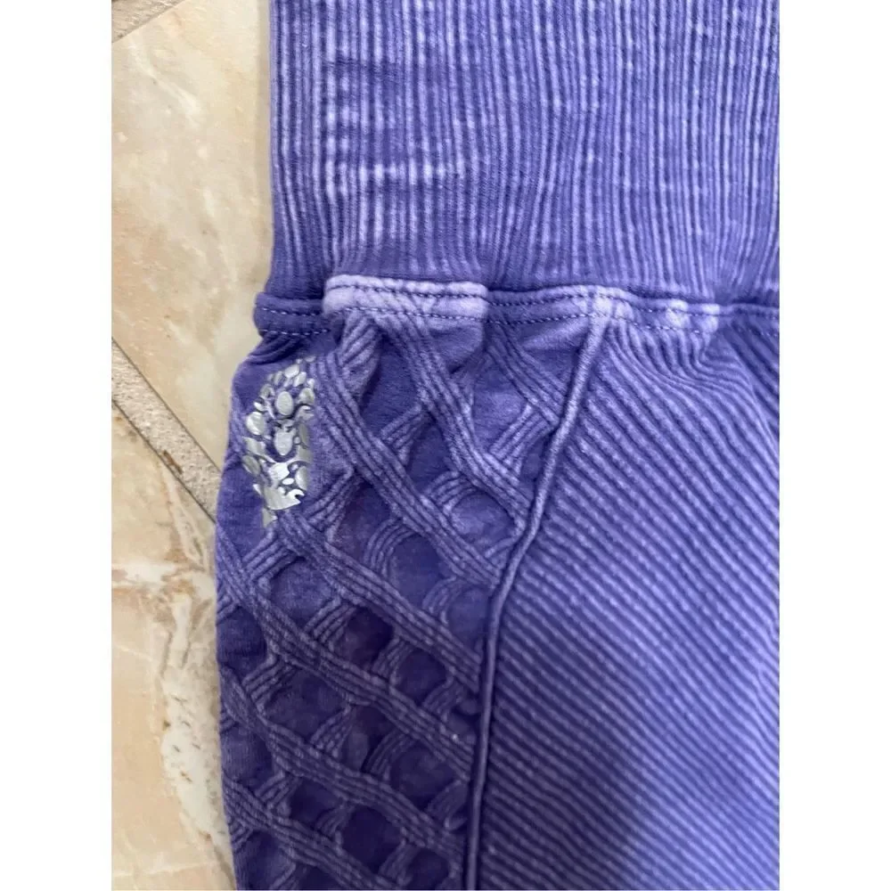Free People Movement Mid Rise New Free People Cropped leggings size XS/S
